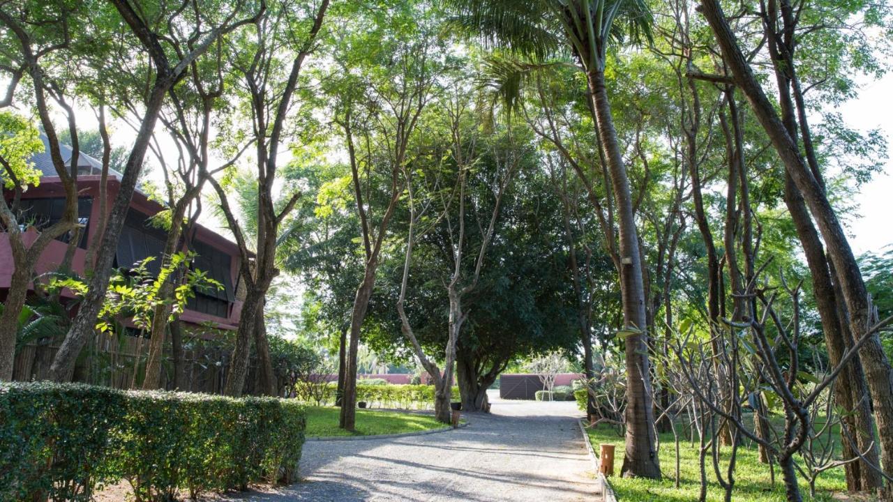 Onusa Retreat プランブリー エクステリア 写真