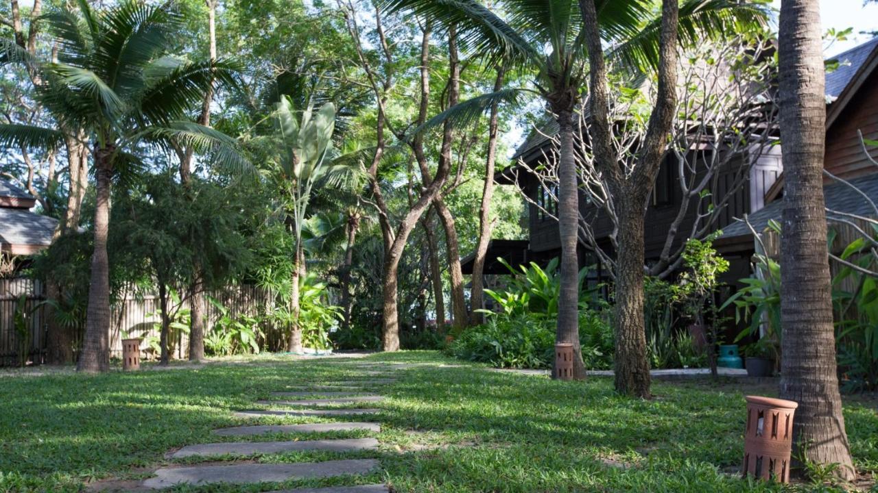 Onusa Retreat プランブリー エクステリア 写真